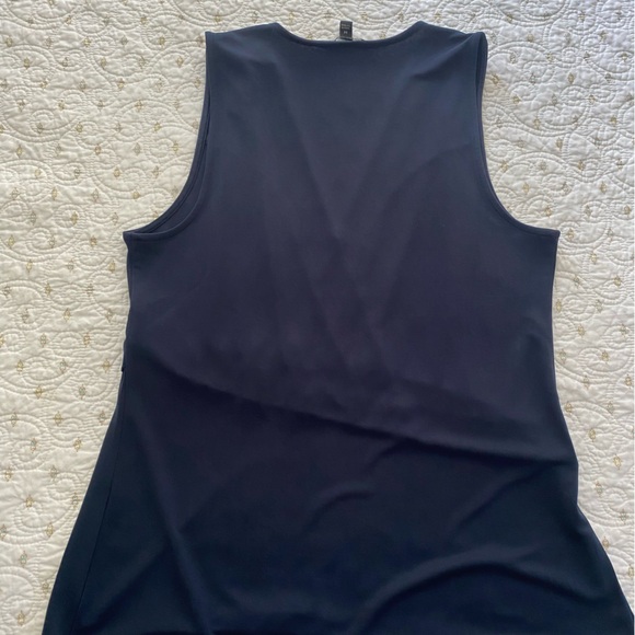 Banana Republic Sleeveless Navy Blouse with Rouching Details- Size M - Picture 3 of 4